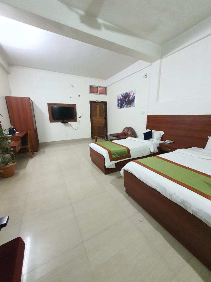 Hotel Deo Volente Sivasagar Ngoại thất bức ảnh