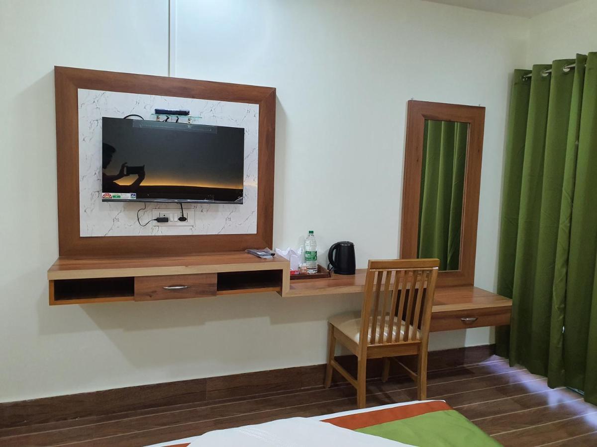Hotel Deo Volente Sivasagar Ngoại thất bức ảnh